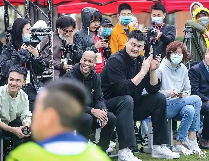 马布里在首钢队的翻译,马布里的翻译是专用的吗