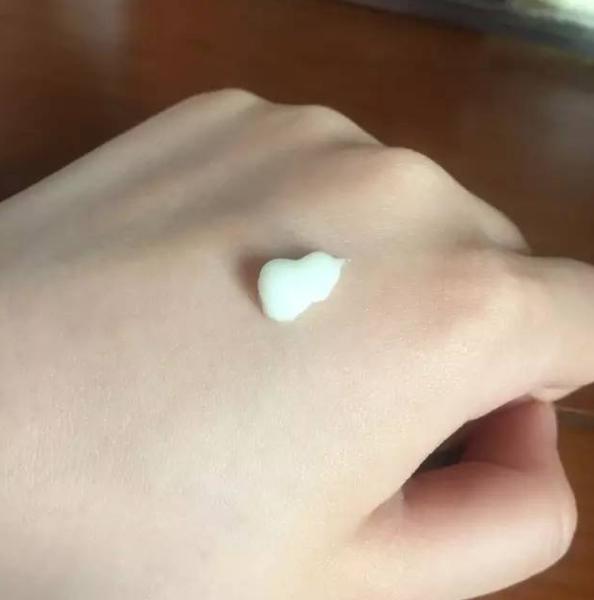 去眼纹哪款眼霜效果好用点,去眼纹效果最好的眼霜黑科技