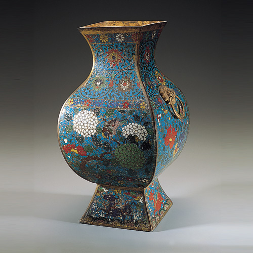 铜胎掐丝珐琅的俗名为景泰蓝,景泰蓝掐丝珐琅工艺制作材料