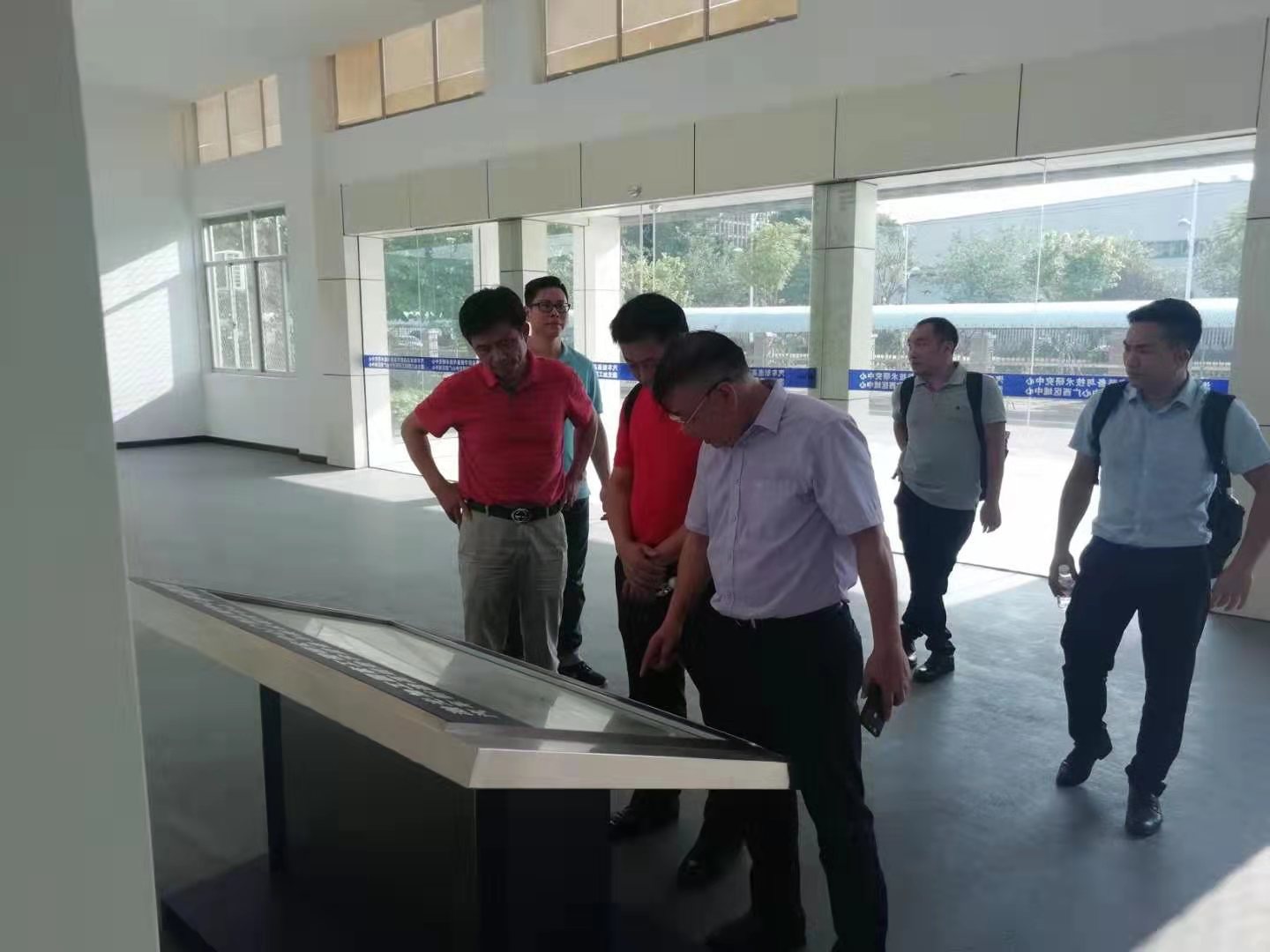 杨亚涛博士率团队落地柳东新区成立柳州市宏德激光科技有限公司