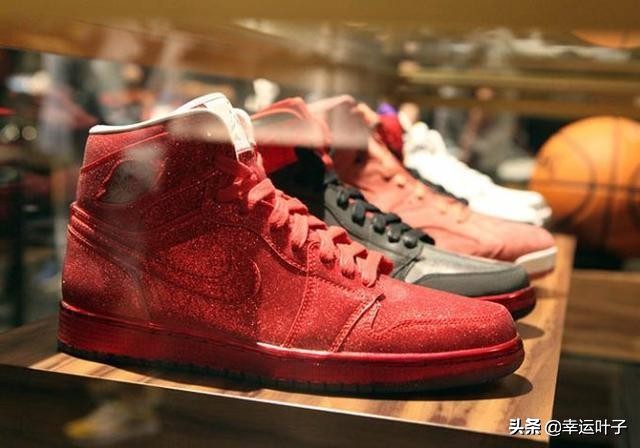 真假耐克在穿着上有什么区别,耐克穿真穿假有什么不一样