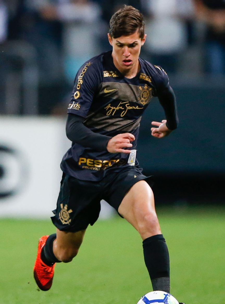 英格兰经典足球球衣,足球最伟大的4号球衣