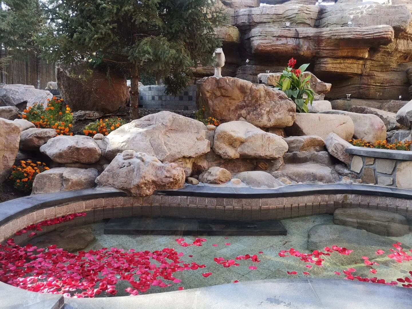 辽宁汤河温泉假日酒店门票,辽宁汤河温泉假日酒店怎么样