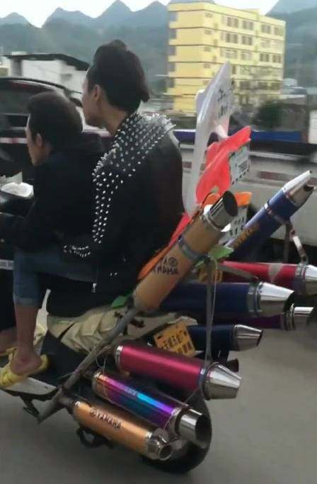 一路火花带闪电完整句,一路火花带闪电解析