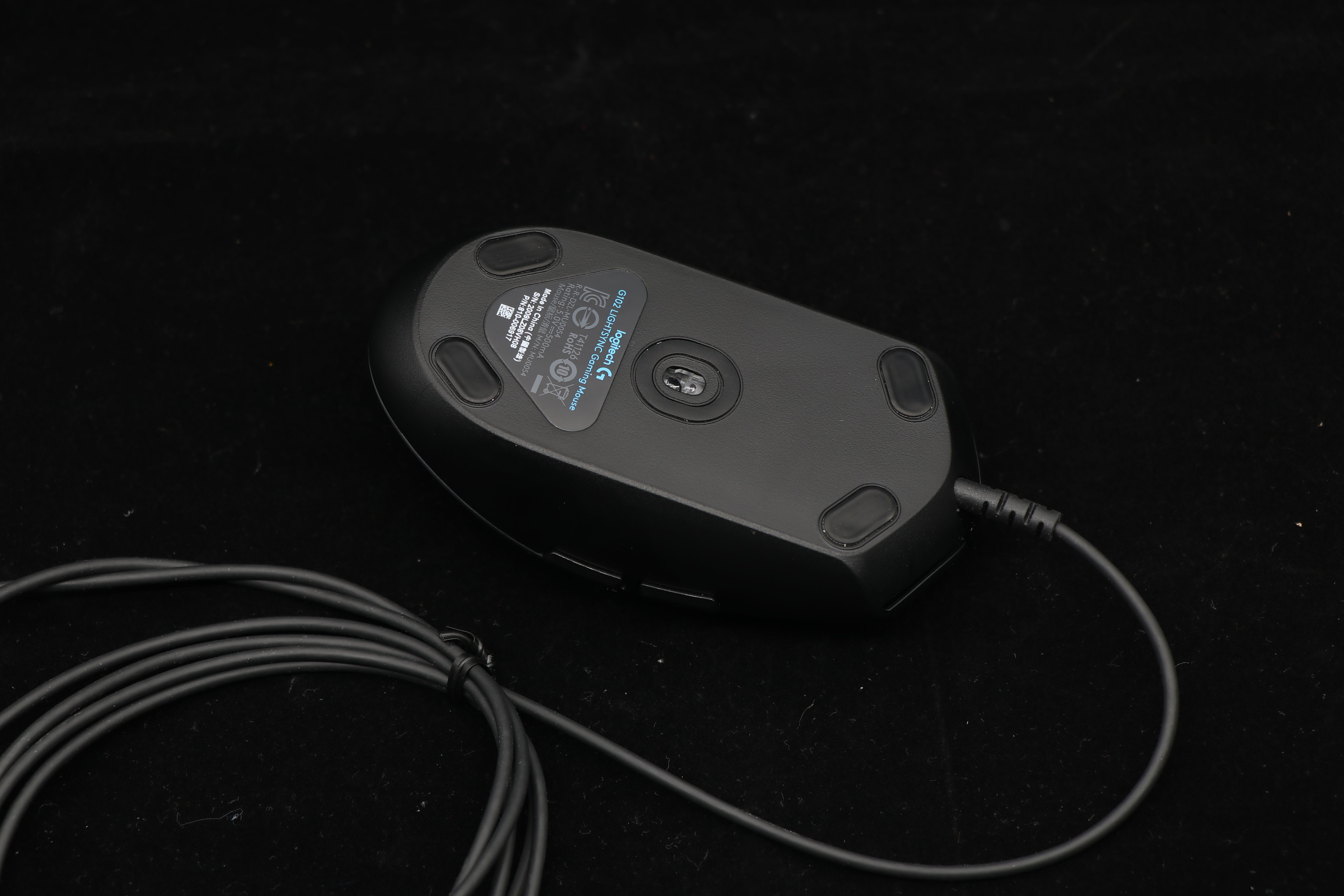 与罗技g102二代媲美的鼠标有哪些,罗技g102是大鼠标还是小鼠标