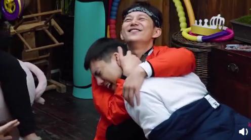 陈伟霆温柔可爱,陈伟霆阳光帅气有礼貌