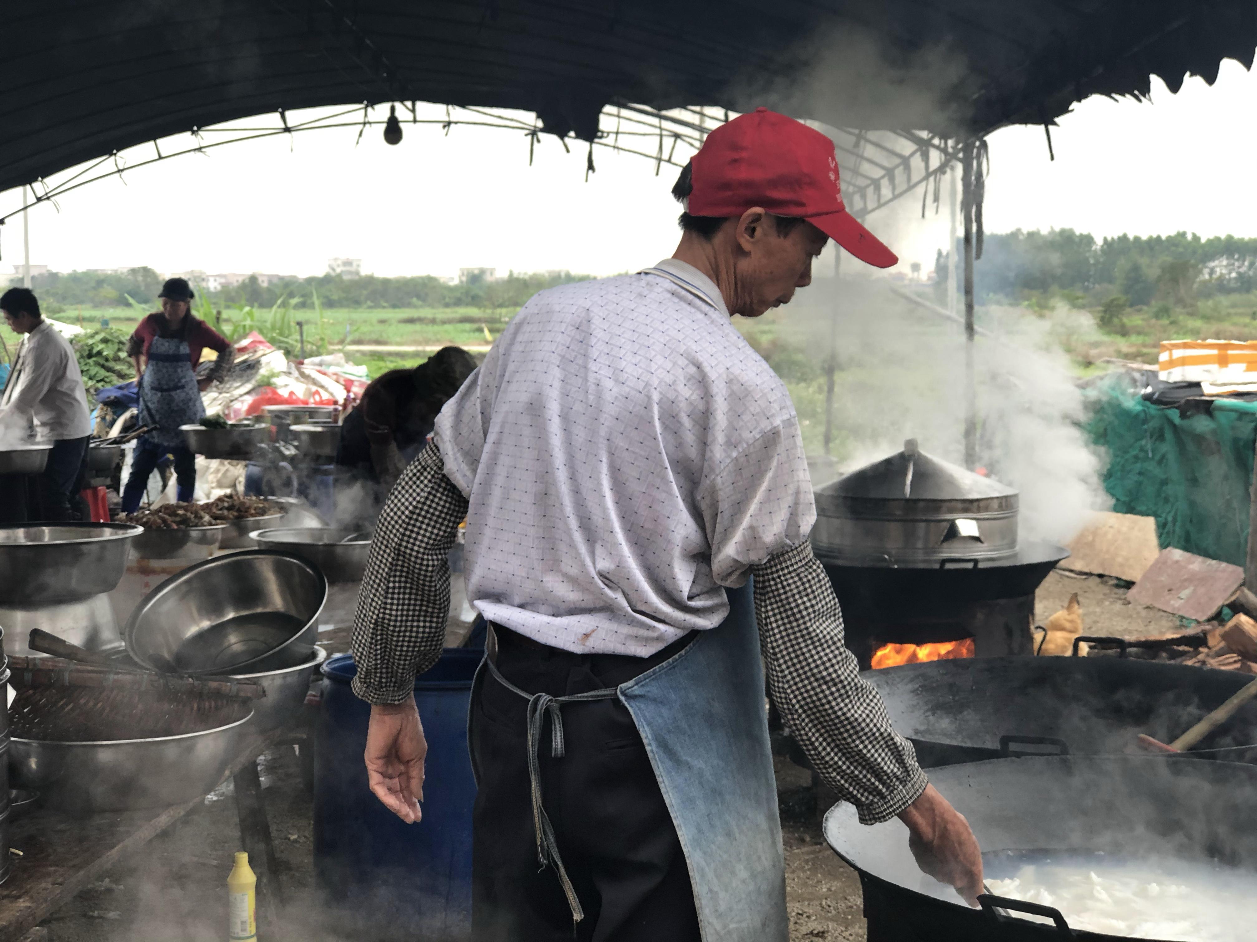 一座小城活跃着10000+乡厨，什么原因让粤西吴川这传统长盛不衰？