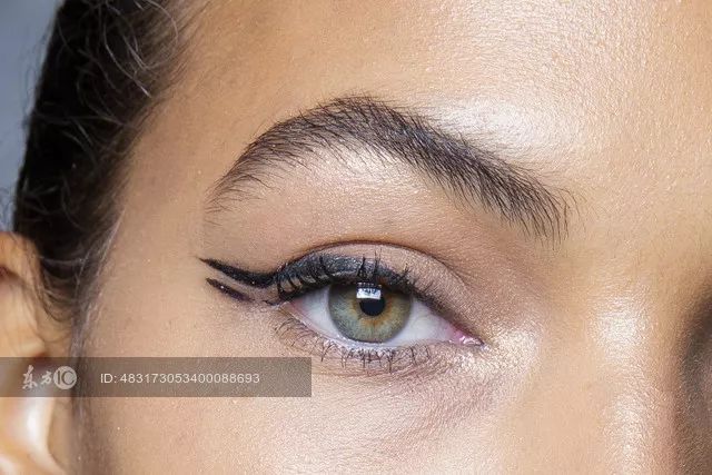 EIGSHOW丨鞠婧祎、李艺彤的仙女春夏妆容能让你美出新高度!