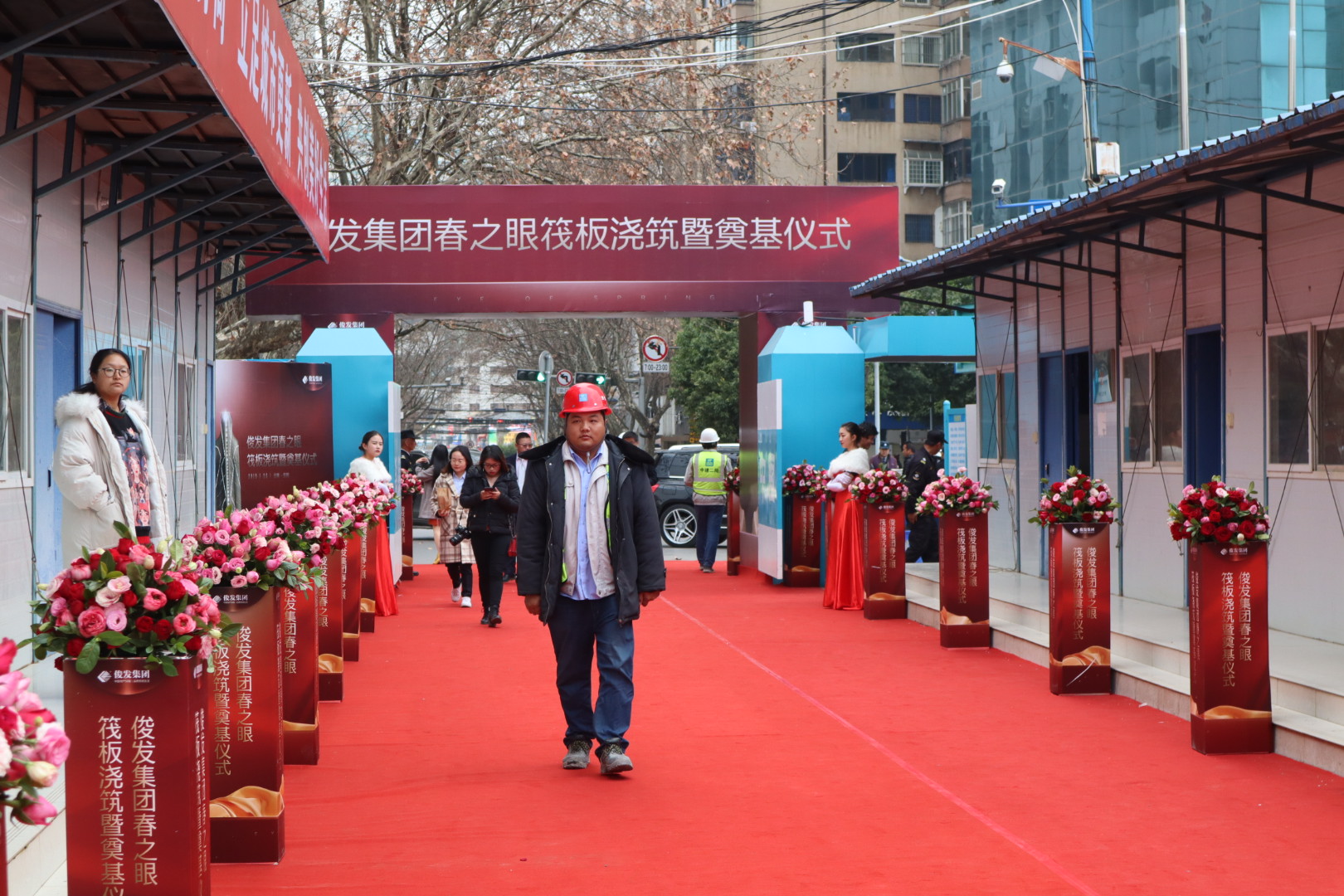 昆明俊发集团春之眼多少一平,云南第一高楼春之眼沙盘