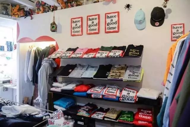 比supreme好的牌子,比supreme还快的黑马