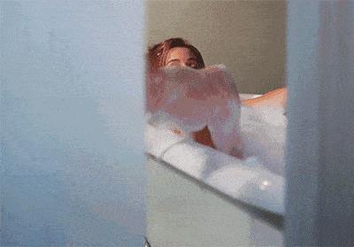 男性小便后还有液体流出,男人小便后有褐色液体是啥情况