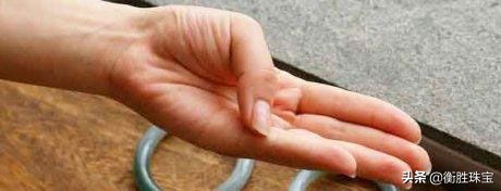 买手镯怎么量尺寸最标准图片,手镯圈口尺寸对照表高清照片