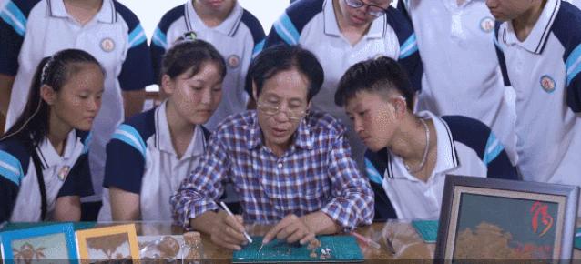 聋哑学校唱响《我和我的祖国》被嘲笑？最新进展：博主道歉了