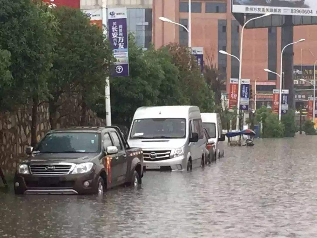 车辆被水泡了怎么办,车辆被水淹如何解救