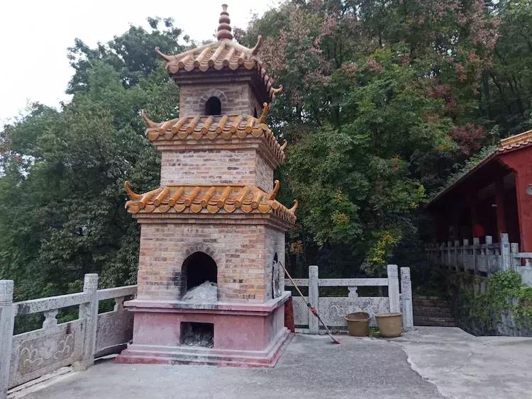 全州的湘山寺,夜幕下的南华寺