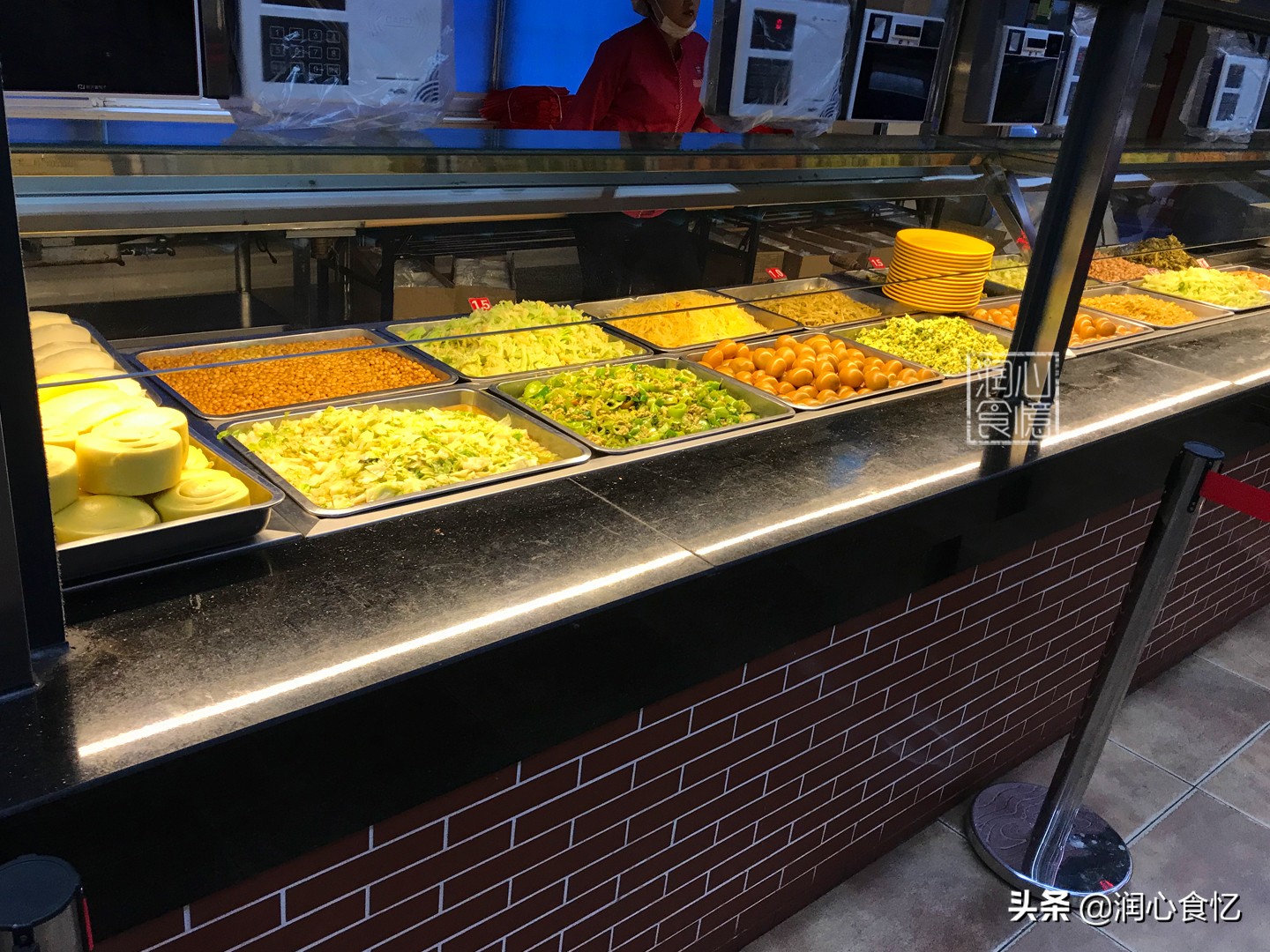 看了厦门大学食堂的伙食，才懂什么叫“不想毕业”，网友：好羡慕