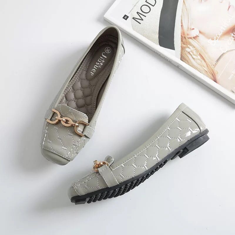 今年最流行的女款单鞋百搭鞋,现在流行穿奶牛鞋时髦百搭有气质