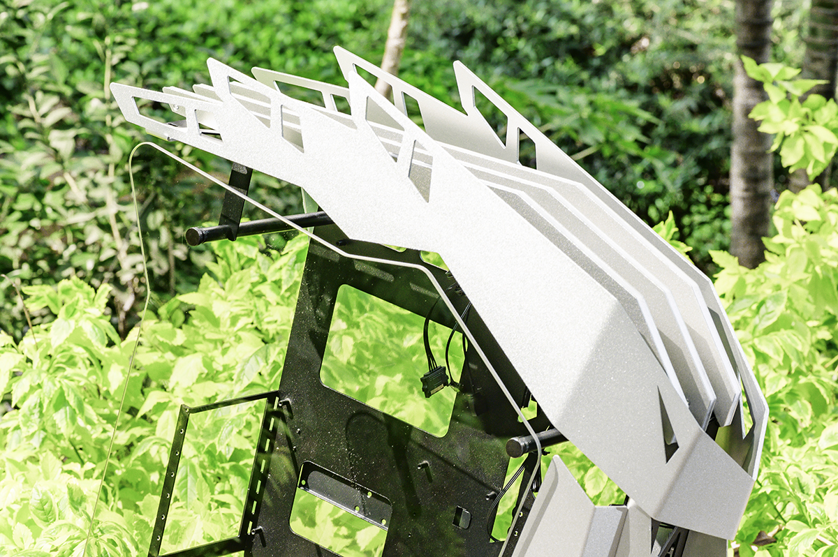 颜值与个性共舞，大水牛铁血战士异形机箱，越夜越有机