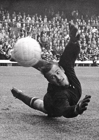 20世纪足坛公认十大巨星,足球界最强硬的球员