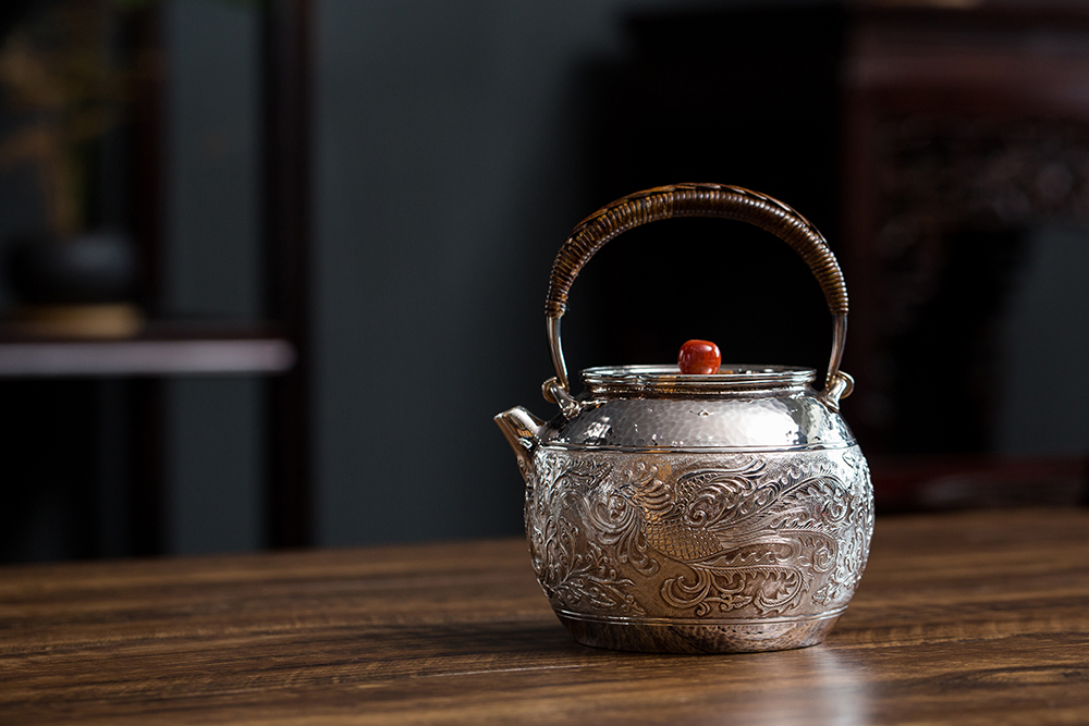 银壶用久了会不会变黑,银壶变黑有毒吗