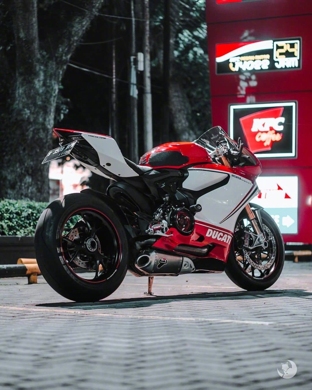 杜卡迪1199三秒破百,杜卡迪ducati1199panigales评测