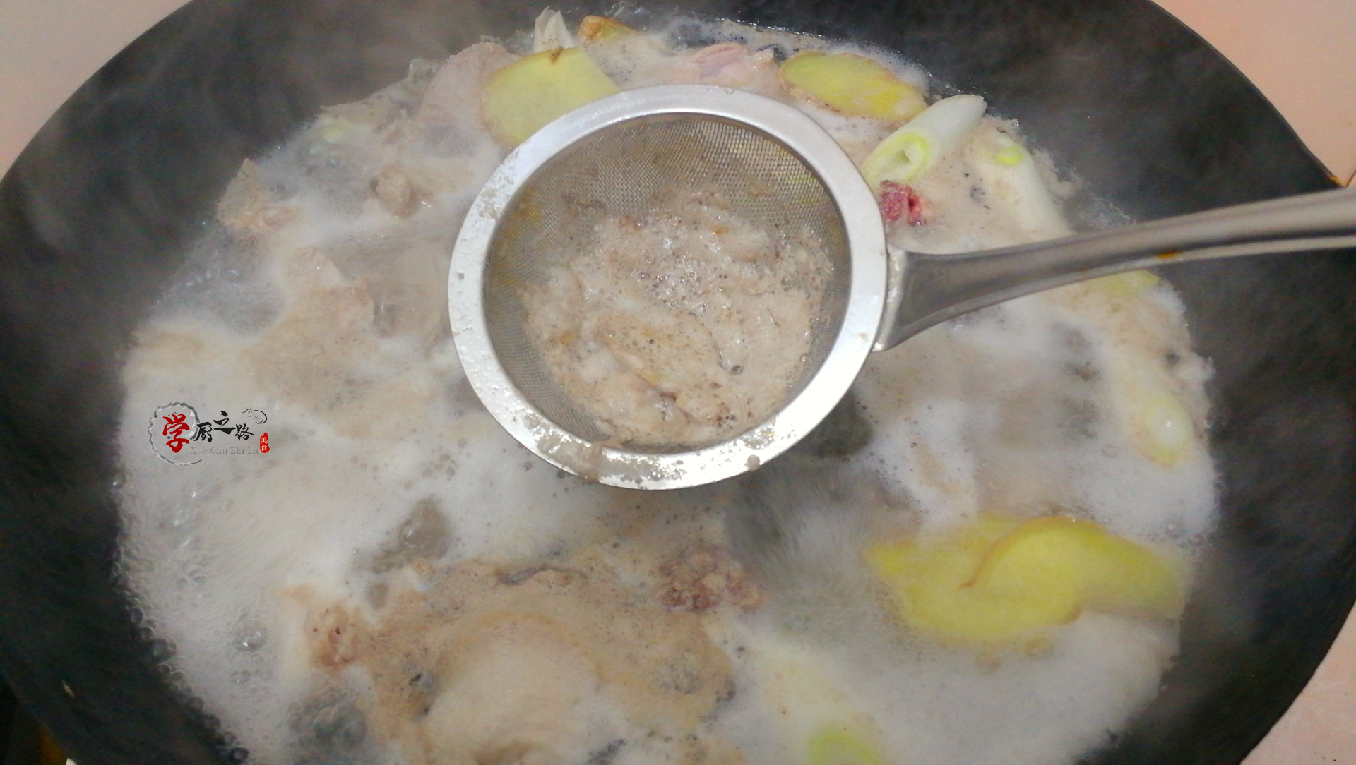 糖醋排骨怎么做到没有油,糖醋排骨怎么软烂而不柴