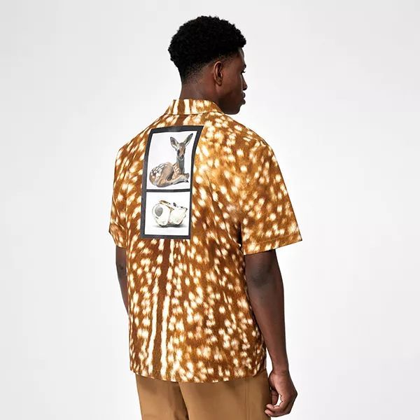 优衣库与kaws联名t恤 (优衣库kaws联名t恤图片)