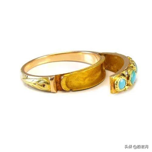 机关重重的珠宝里，除了爱情，还有毒药和刺杀