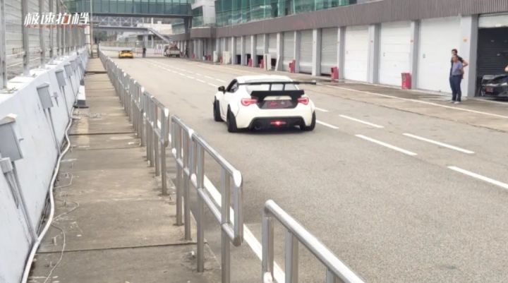 nana第一次到东京见到莲是多少集,nana第一次见面喝酒