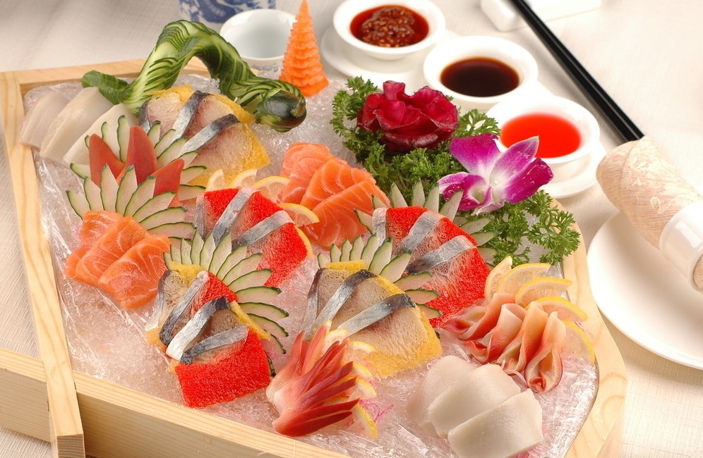 日本人为什么喜欢吃生鱼片寿司,日本人为什么那么喜欢吃生鱼片