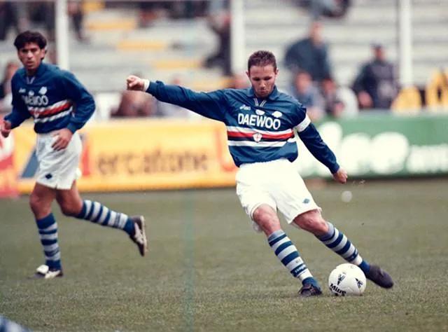 充满激情的足球场,足球场激情对抗