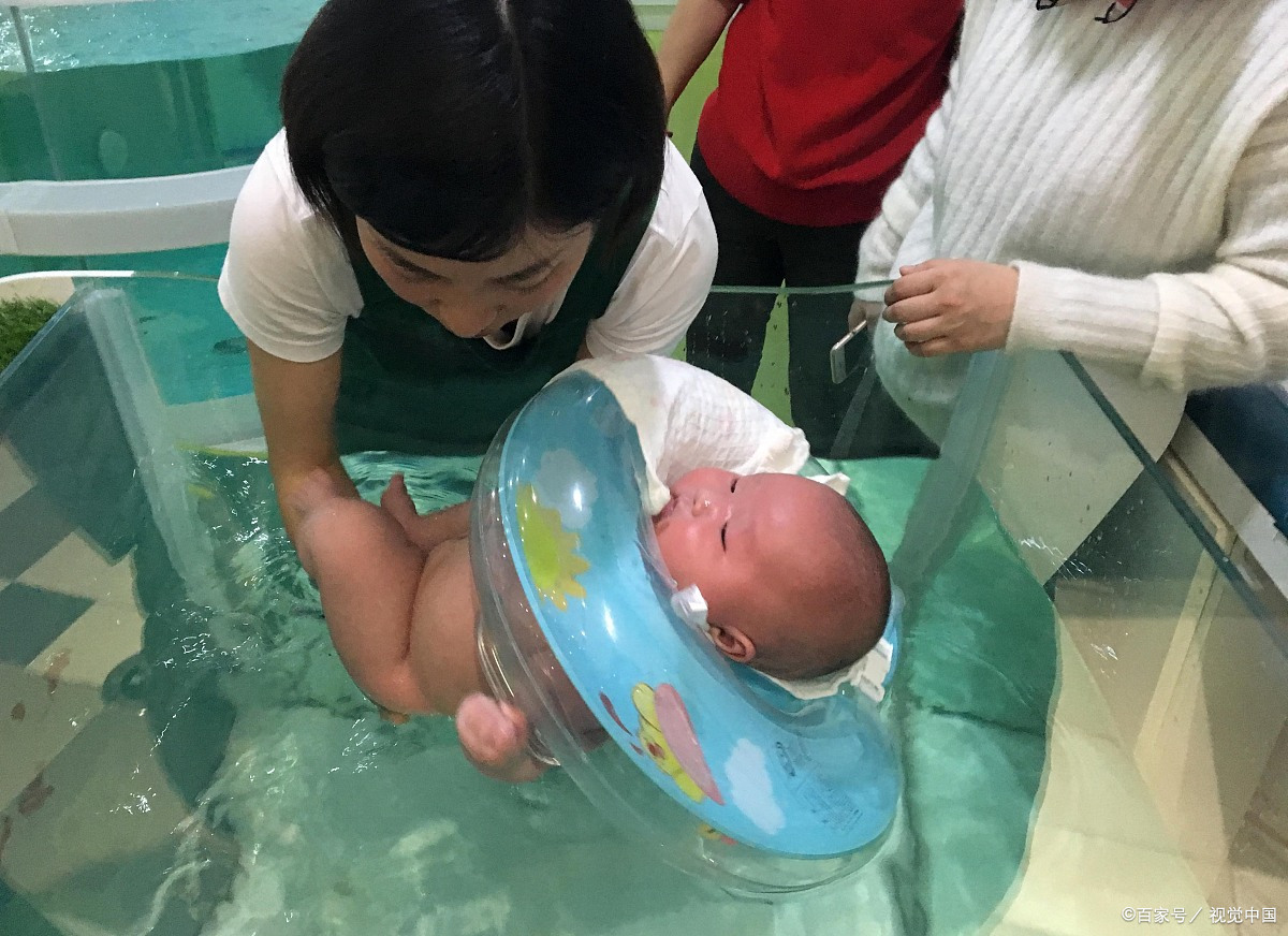 女宝宝外阴有血丝怎么处理,女婴下身有血丝怎么办