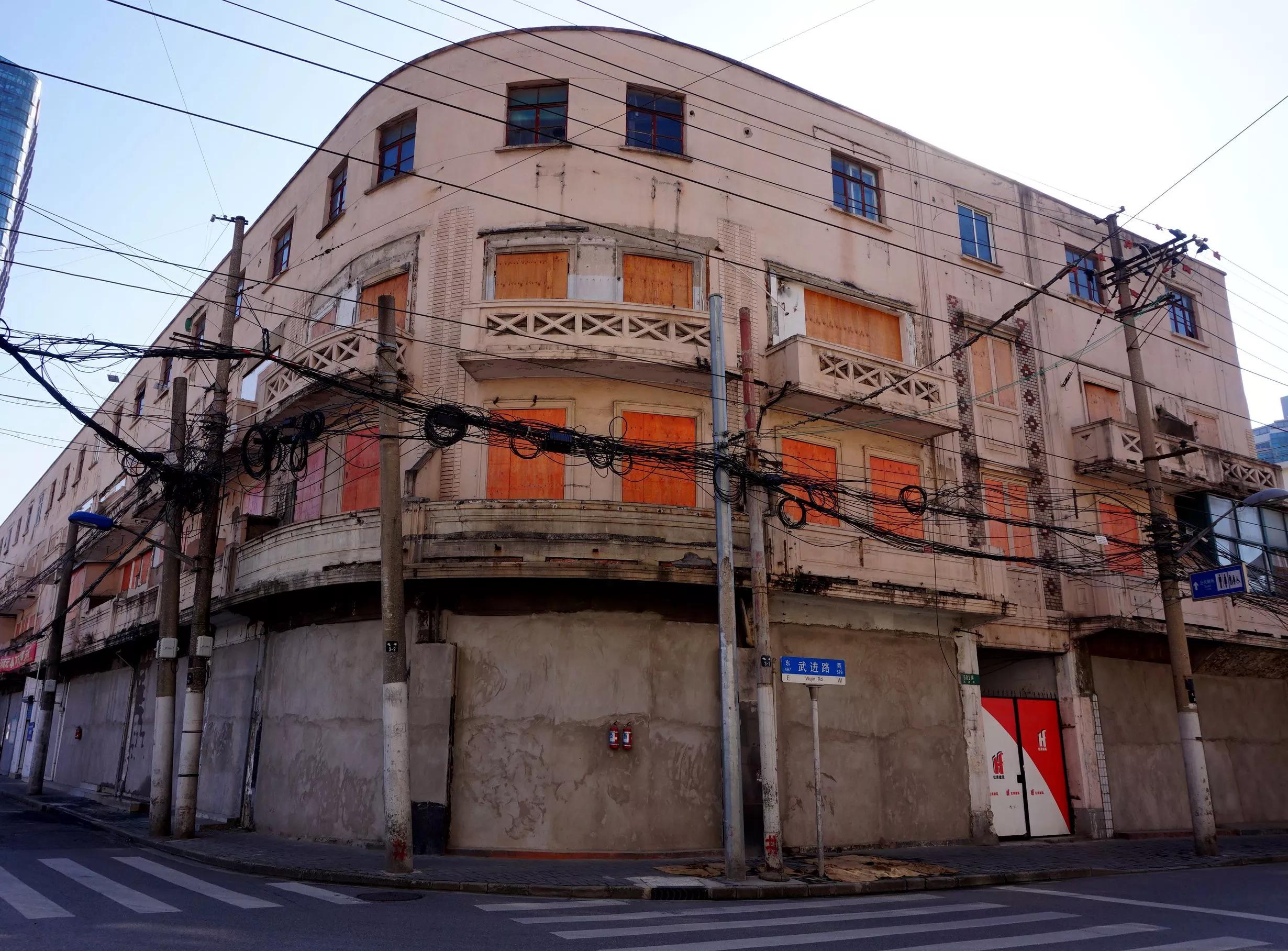 挥挥手不留痕迹,挥挥手不带走一粒尘土