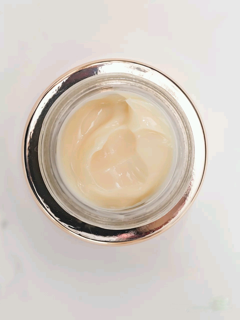 兰蔻眼霜菁纯眼霜适合什么年龄,兰蔻小黑瓶发光眼霜跟ahc眼霜测评