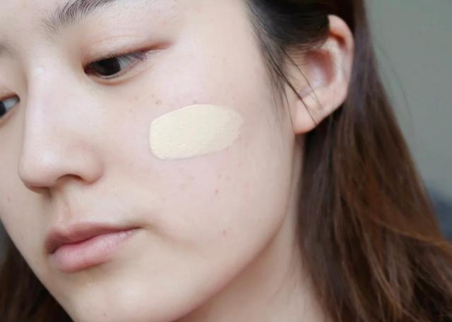 阿玛尼3.25和4.5权力粉底液测评,遮瑕提亮水光粉底液测评