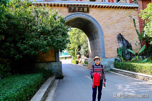 打卡弥勒可邑小镇，锦屏山风景区，在菜市场看到了一个奇怪的蔬菜