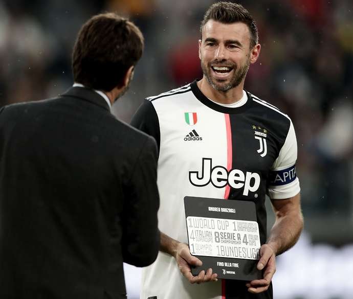 过去十年20位足球巨星,100年内最伟大的25名运动员