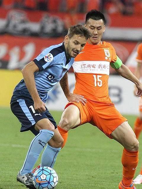 鲁能功勋李霄鹏现状,鲁能功勋主教练再次回归大球场