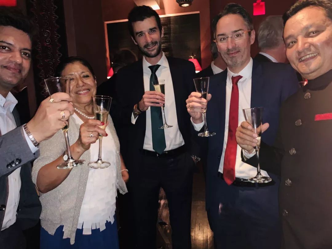 你做的是ExecutiveSearch还是recruitmentconsultancy？