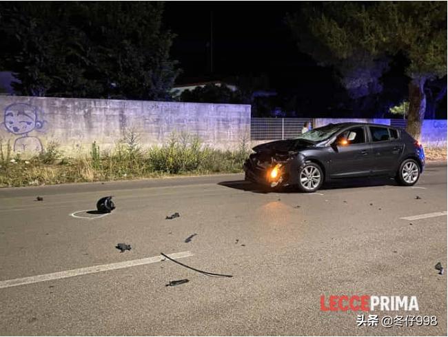 15岁意大利童星乘坐摩托车被撞身w，现场惨状曝光