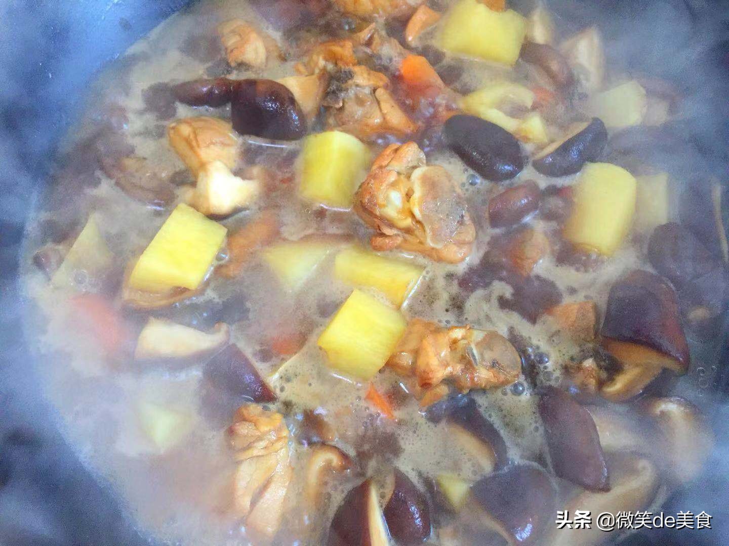 月子餐香菇土豆焖鸡,美食好吃到爆炸的香菇土豆焖鸡