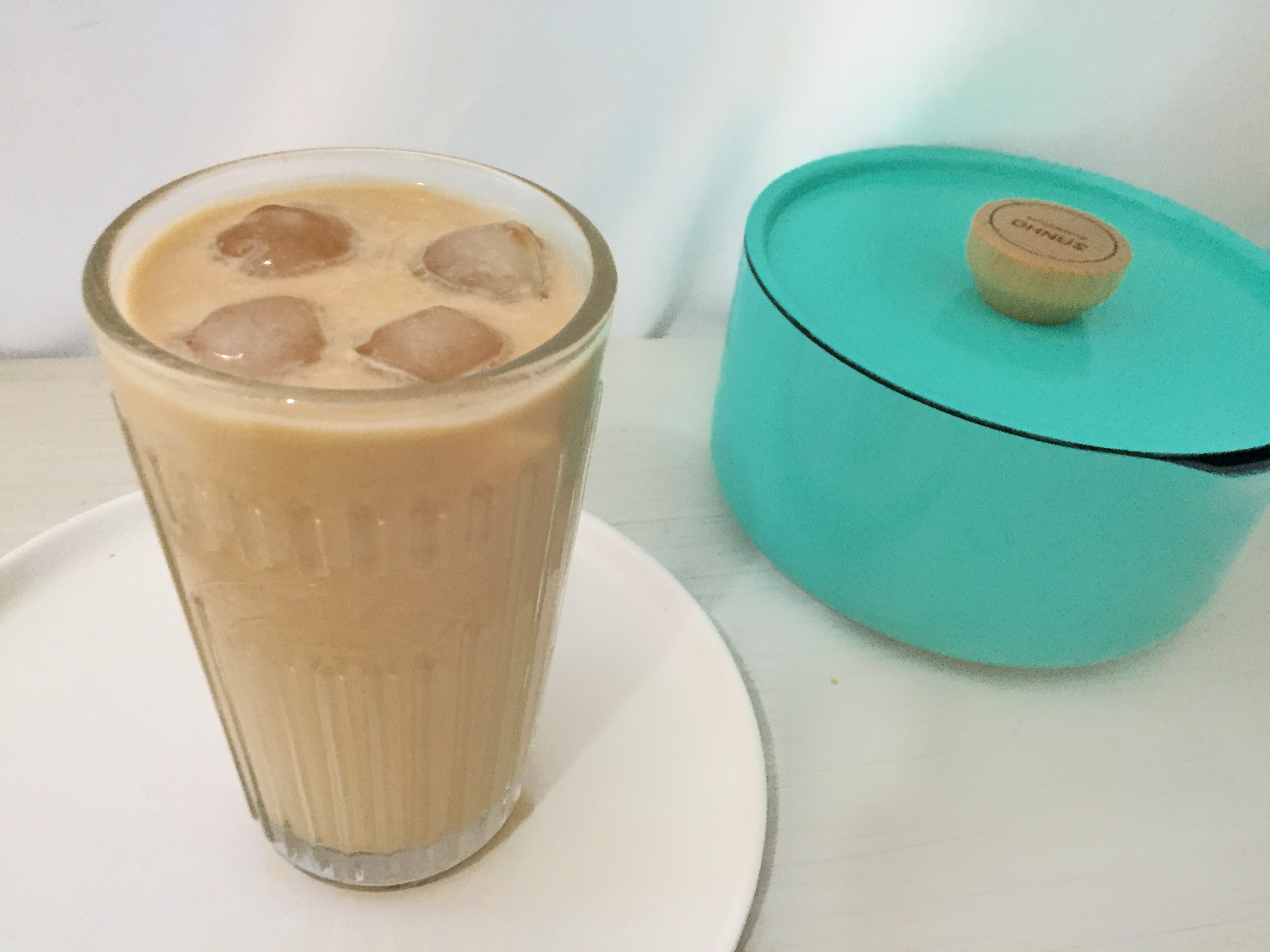 港式经典奶茶好喝,一杯正宗港式奶茶的温暖