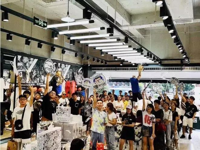 安踏股价为何下跌,安踏为何总被沽空机构盯上