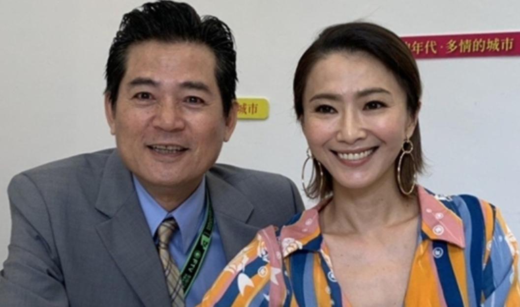 携手十多年恩爱夫妻集锦,恩爱多年明星夫妻