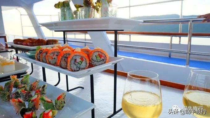 巨蜥像退休大爷休闲漫步；满海的活珊瑚、海葵…国家公园开岛啦