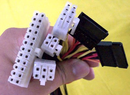 电脑电源里面各种颜色线,电脑主机电源线颜色代表什么