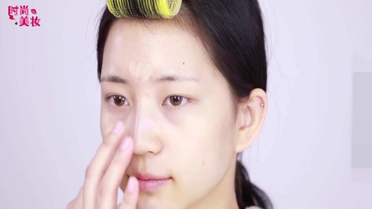 化妆的正确步骤初学者简单视频,化妆技巧初学化妆视频