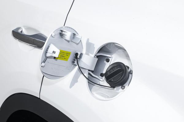 现代ix351.4t100米提速,21款现代ix35自动1.4t和2.0哪个更好