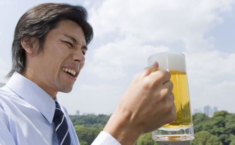 嘴唇发紫发黑是消化系统的问题,嘴唇发黑消化问题