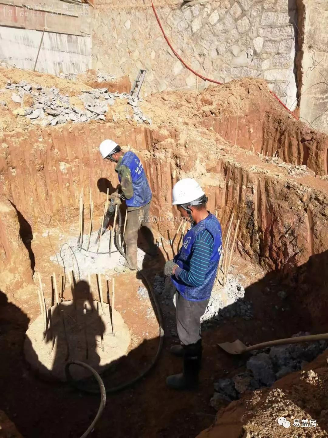 11.9m×12.2m,福建泉州豪华雅致的欧式别墅